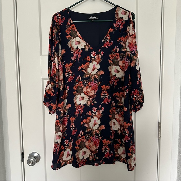 Lulu’s Shifting Dears Navy/Floral Split Sleeve Dress Size M - Picture 3 of 6